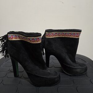 Vero Cuoio Black Suede Heeled Boots with Embroidered Trim